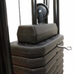 Estação Cross Over 150 kg - exercício de puxada supinada